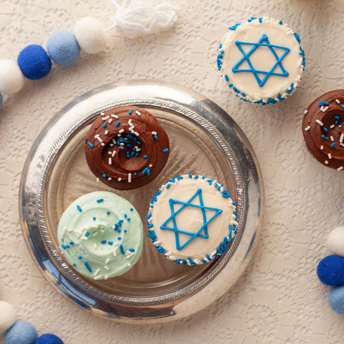 Hanukkah Decorated Cupcakes view 3