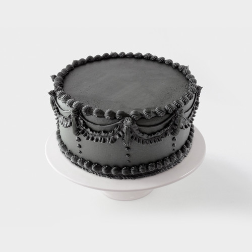 Black Vintage Cake view 2