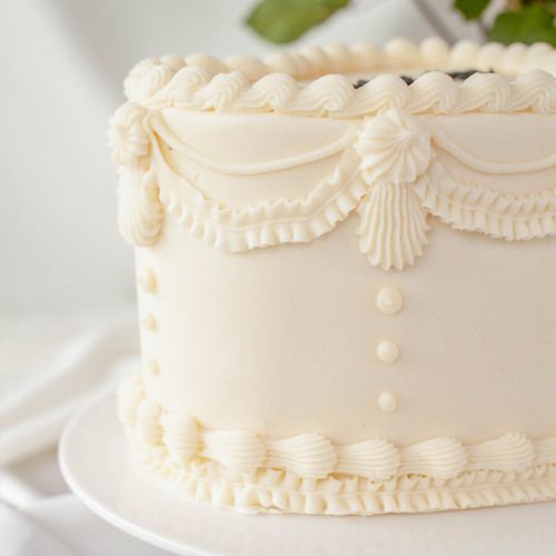 White Vintage Heart Cake view 4